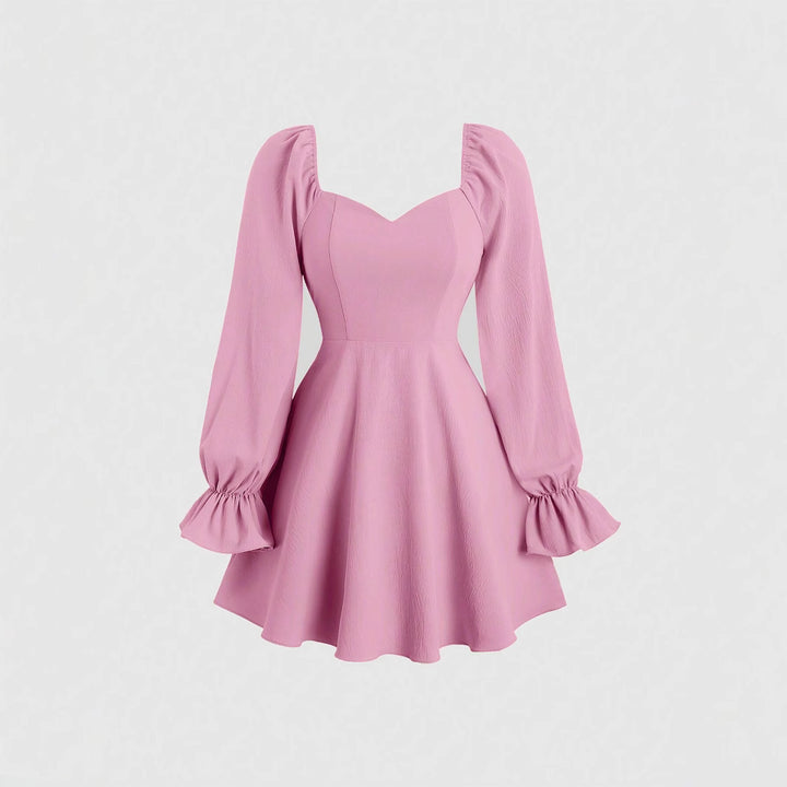 Robe mini femme avec manches bouffantes et décolleté en cœur chic Levoire