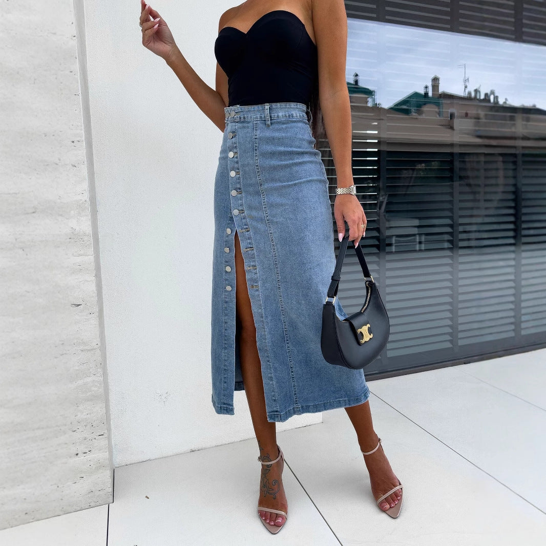 Jupe longue en denim pour femmes avec fente latérale et détails de boutons Levoire
