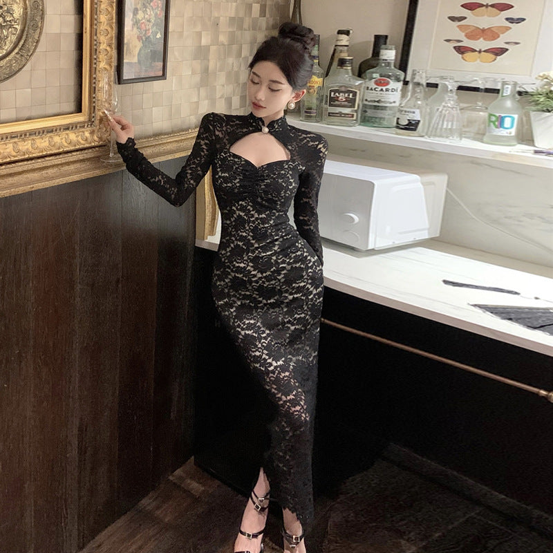 Levoire | Robe slim à dentelle et cordes attrayantes