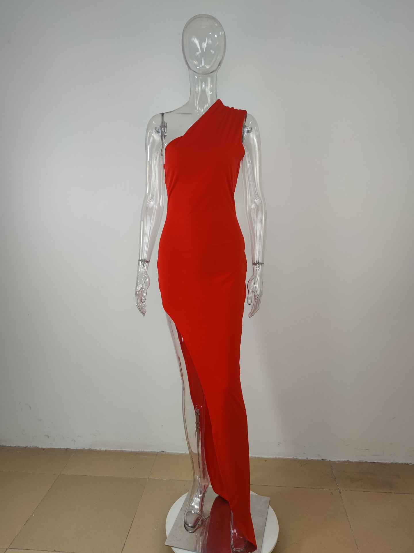 Levoire | Robe Maxi À Une Épaule Avec Décolleté Off-Shoulder Fente Latérale Élevée