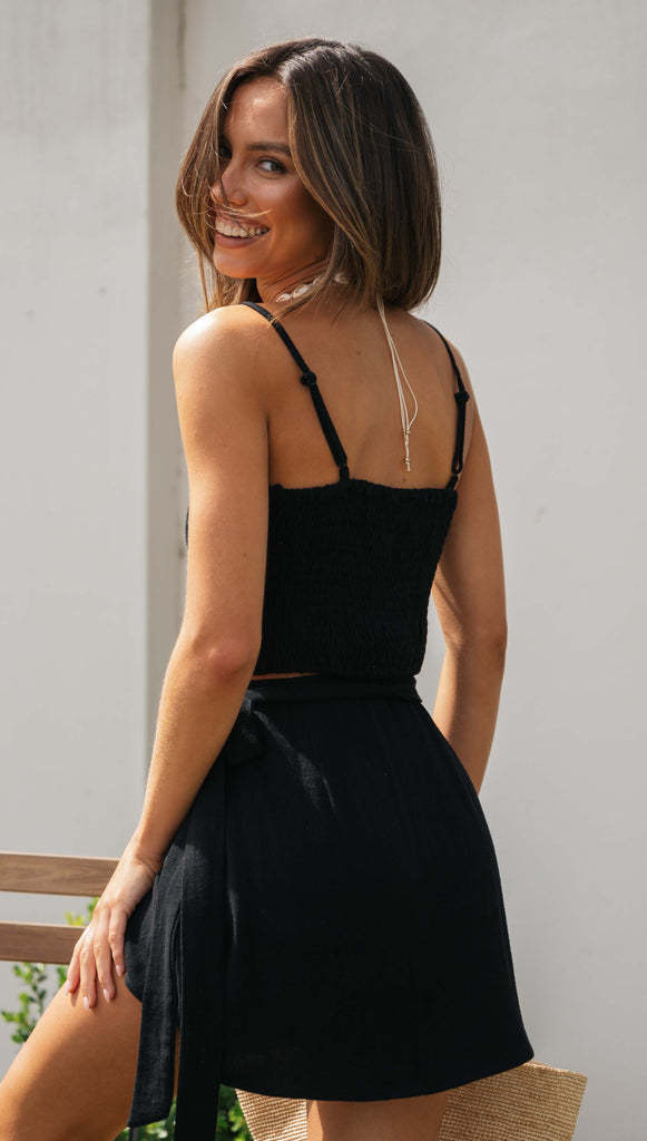 Ensemble haut et jupe pour femmes avec coupe décontractée et ceinture à nouer Levoire