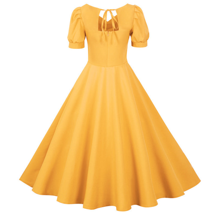 Robe swing pour femmes avec un élégant drapé et des manches courtes Levoire