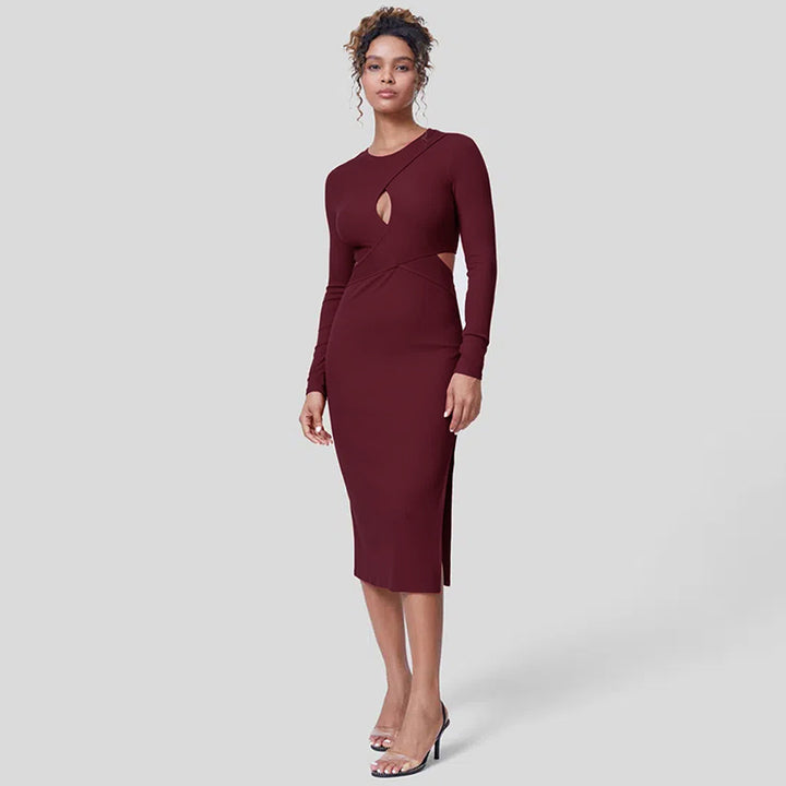 Robe midi élégante pour femmes avec des détails découpés ajustés Levoire