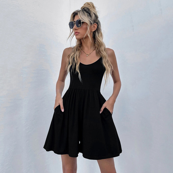 Robe décontractée pour femmes avec un col rond profond et des poches pratiques Levoire