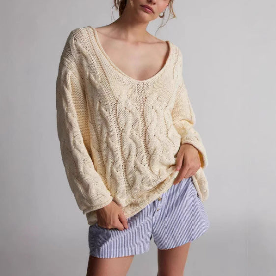 Pull en tricot pour femmes avec un motif de cable innovant et un large col Levoire