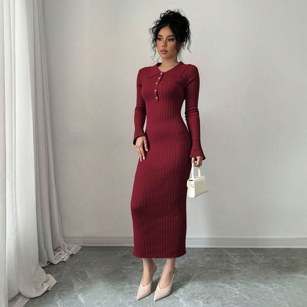 Robe à manches longues pour femmes avec design en rib près du corps et col chic Levoire