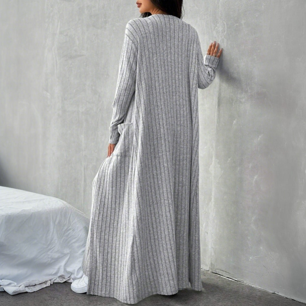Ensemble en tricot pour femmes avec des manches longues et un design enveloppant élégant Levoire