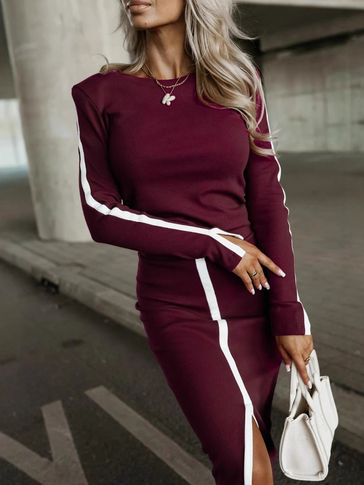 Robe en tricot élégante pour femmes avec fente latérale et rayures contrastantes Levoire