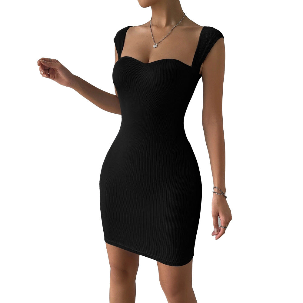Robe mini ajustée pour femmes avec décolleté en forme de cœur et design en côte élastique Levoire