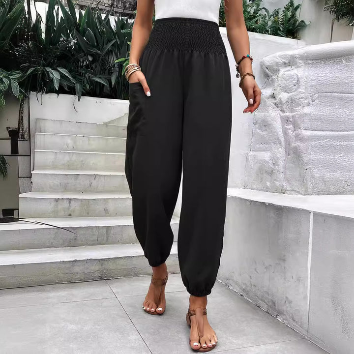 Pantalons de loisirs légers pour femmes avec une taille élastique et des poches latérales pratiques Levoire