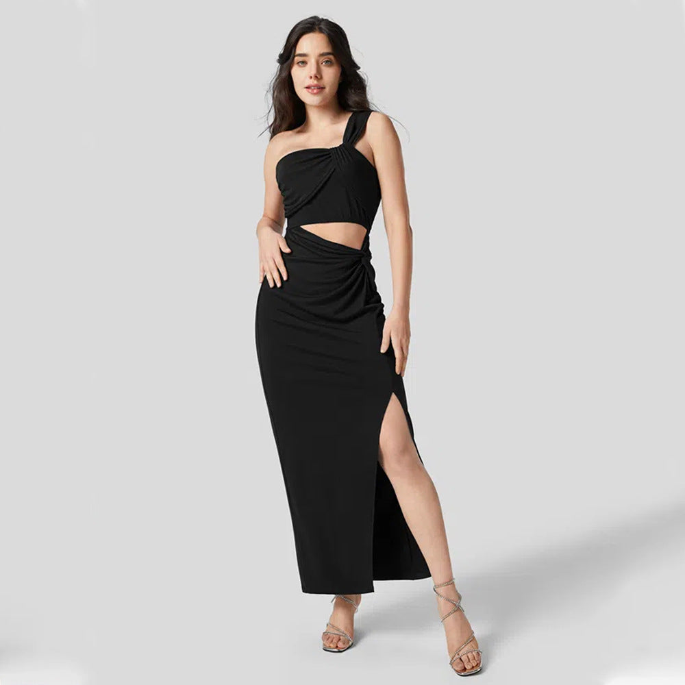 Robe enveloppante élégante pour femme avec détails découpés asymétriques et silhouette près du corps Levoire