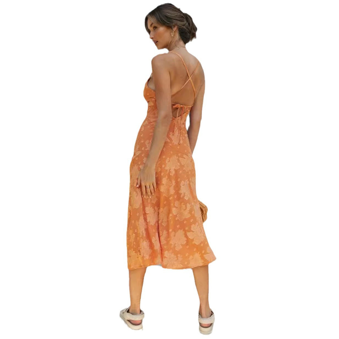 Robe maxi en satin élégante pour femmes avec des détails raffinés et une fente sur le côté Levoire