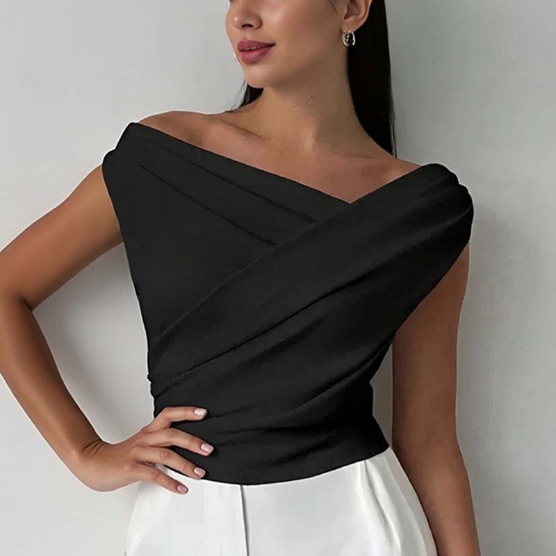 Haut Élégant Femme avec Look Enveloppé et Accent sur la Découpe Levoire