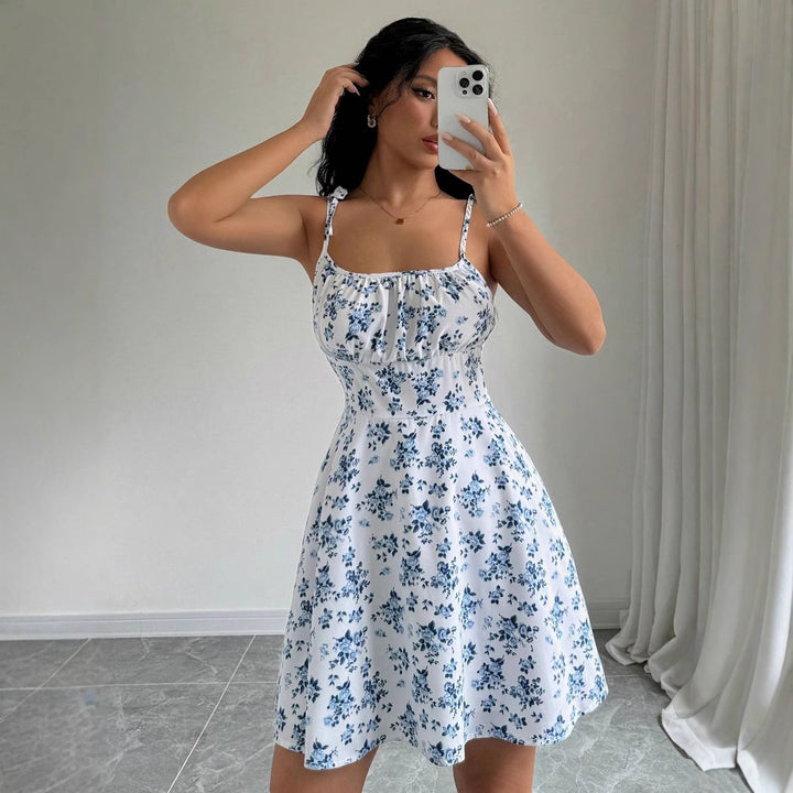 Robe mini d'été pour femmes avec motifs floraux et larges bretelles Levoire