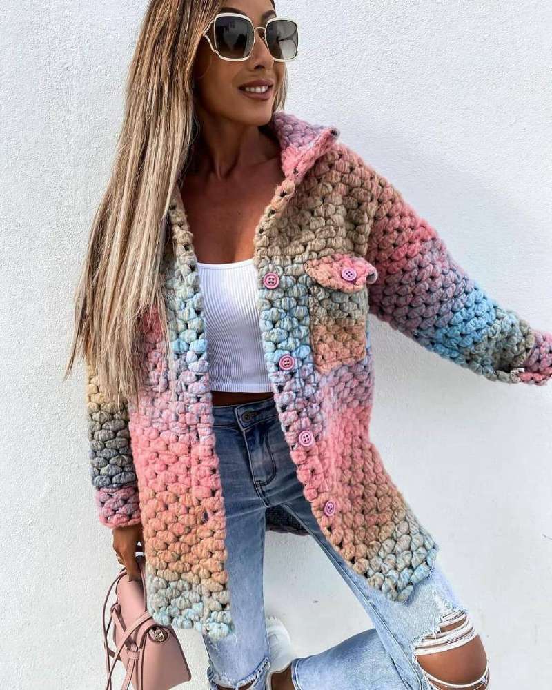 Gilet confortable pour femmes avec un dégradé joyeux et de grandes boutons Levoire