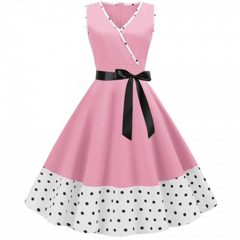 Robe évasée pour femme au style vintage avec un décolleté en V profond et une élégante ceinture à la taille Levoire