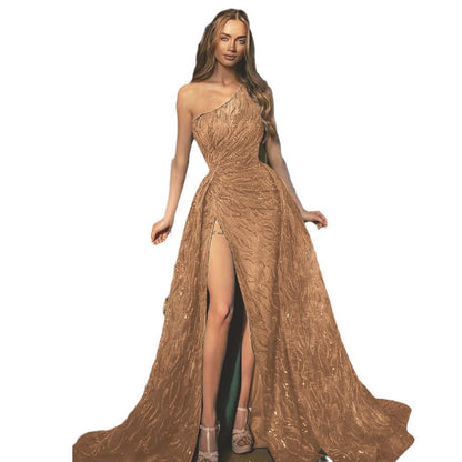 Levoire | Tenue de soirée à bretelles spaghetti avec des paillettes glamour