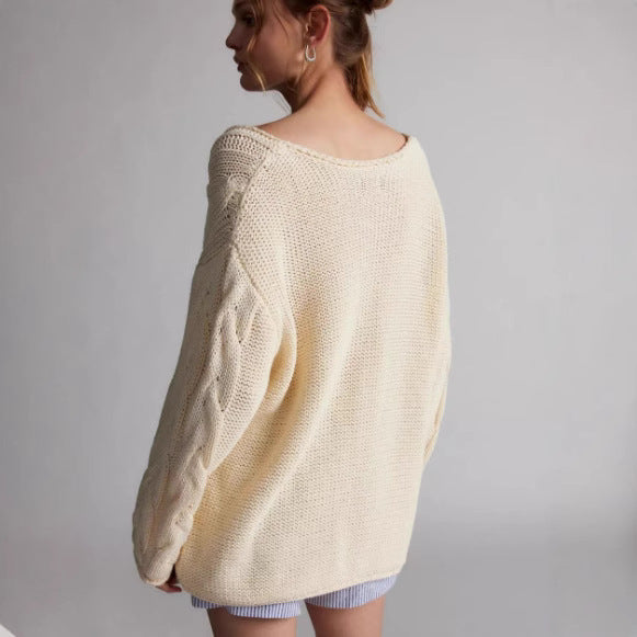 Pull en tricot pour femmes avec un motif de cable innovant et un large col Levoire