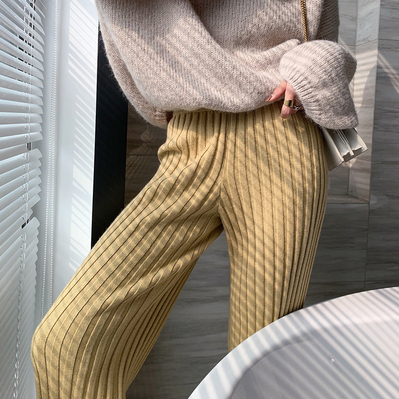 Pantalon en tricot côtelé confortable pour femme avec jambe large et taille haute Levoire