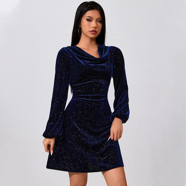 Robe en velours élégante pour femmes avec accents étincelants Levoire
