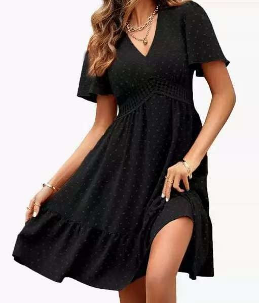 Robe d'été pour femmes avec décolleté en V et détails volants Levoire