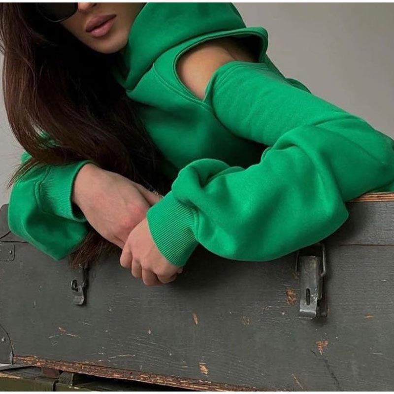 Haut de sweat à capuche stylé pour femmes avec épaules dénudées et coupe loose Levoire