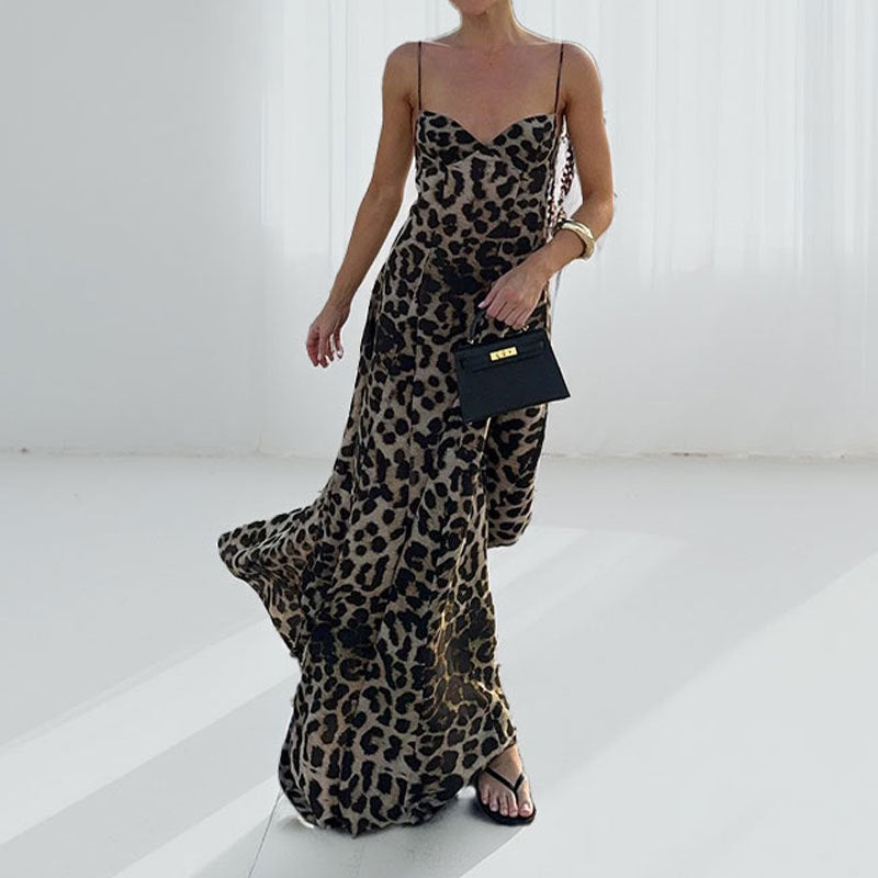 Robe maxi femme avec décolleté plongeant et élégant imprimé léopard Levoire