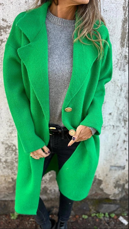 Veste de transition pour femme avec une coupe ample et de élégants détails de boutons Levoire
