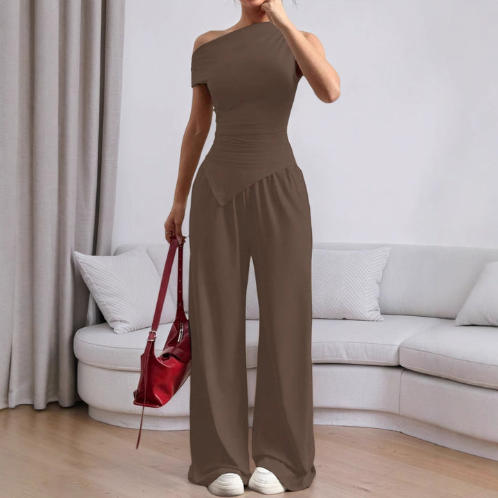 Combinaison tendance pour femme avec design asymétrique et poches Levoire