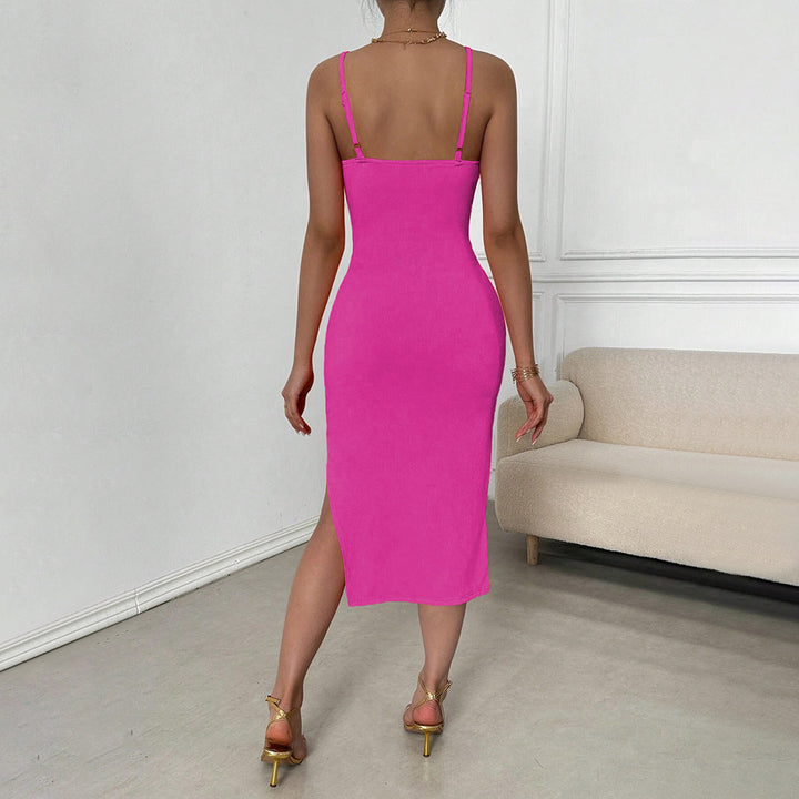 Robe midi ajustée pour femme avec des détails découpés sophistiqués et des bretelles spaghetti Levoire