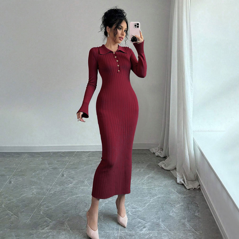 Robe à manches longues pour femmes avec design en rib près du corps et col chic Levoire