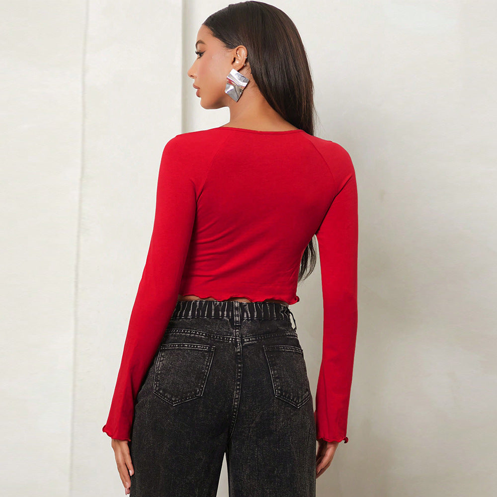 Chemise courte pour femmes avec des éléments de gathering charmants et des manches longues Levoire
