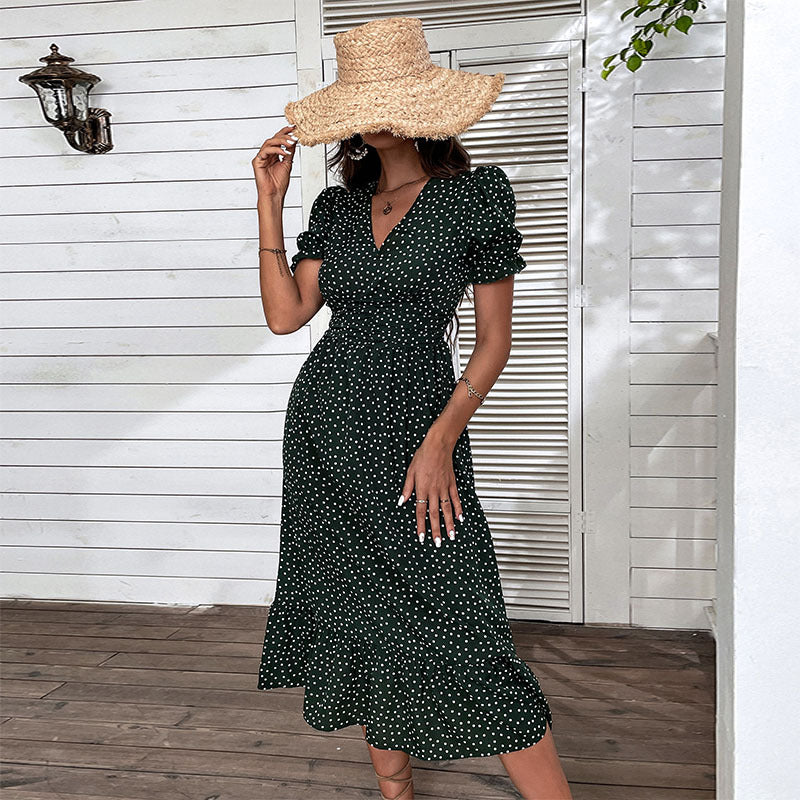 Robe d'été à pois pour femmes avec détails en volants et coupe cintrée Levoire