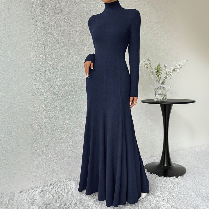 Robe maxi élégante pour femme à manches longues avec col haut et ourlet évasé Levoire