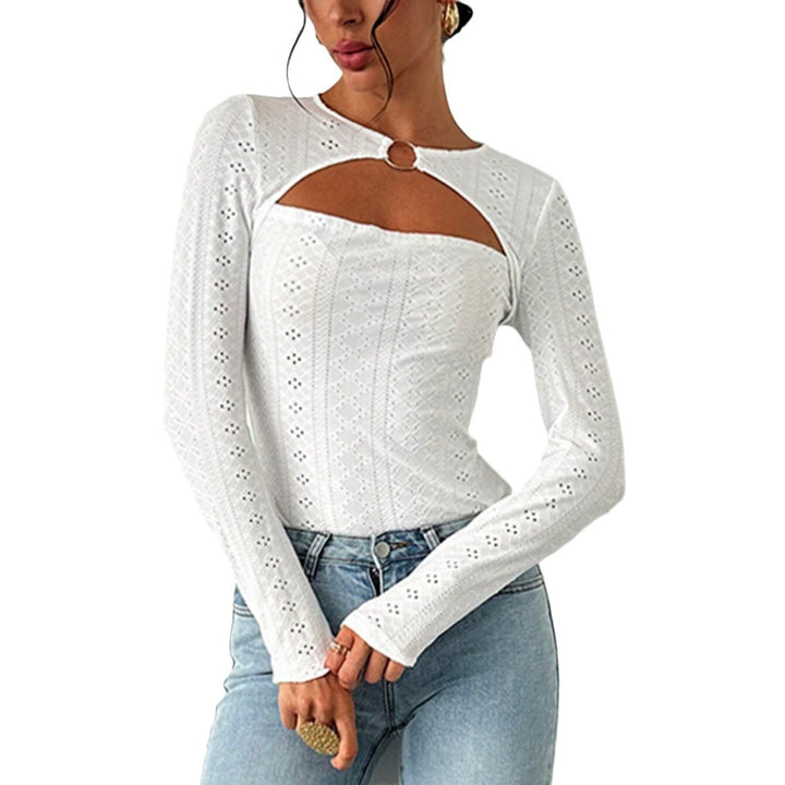 Chemise à manches longues pour femmes avec des détails découpés décoratifs et un tissu en coton confortable Levoire