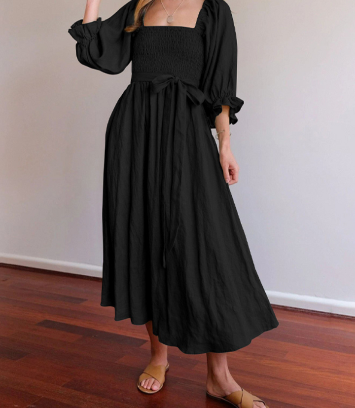Levoire | Robe Française Avec Des Manches Cloche Noir
