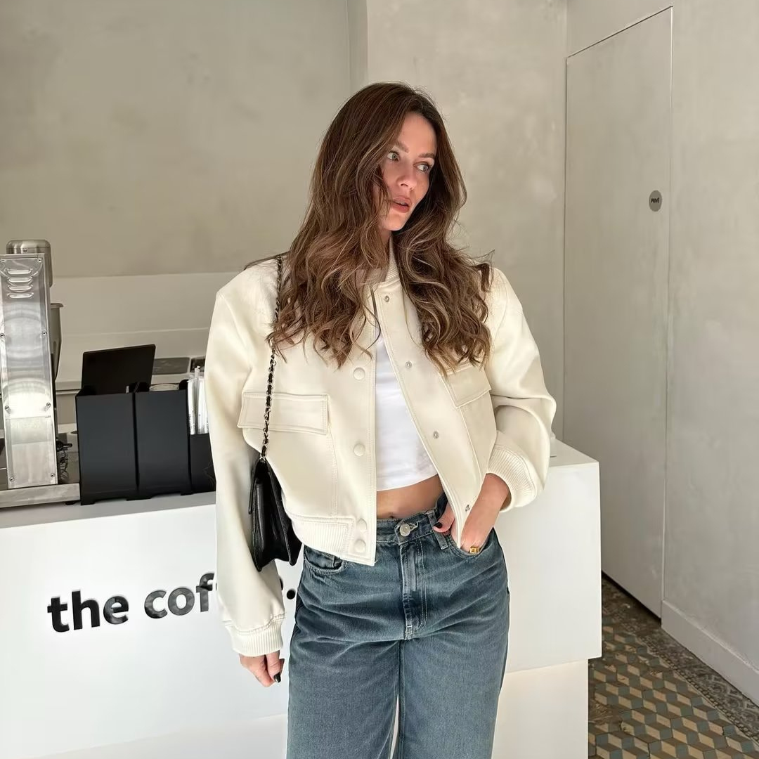 Levoire | Veste Courte Tendance Pour Femmes Avec Col Bomber Blanc