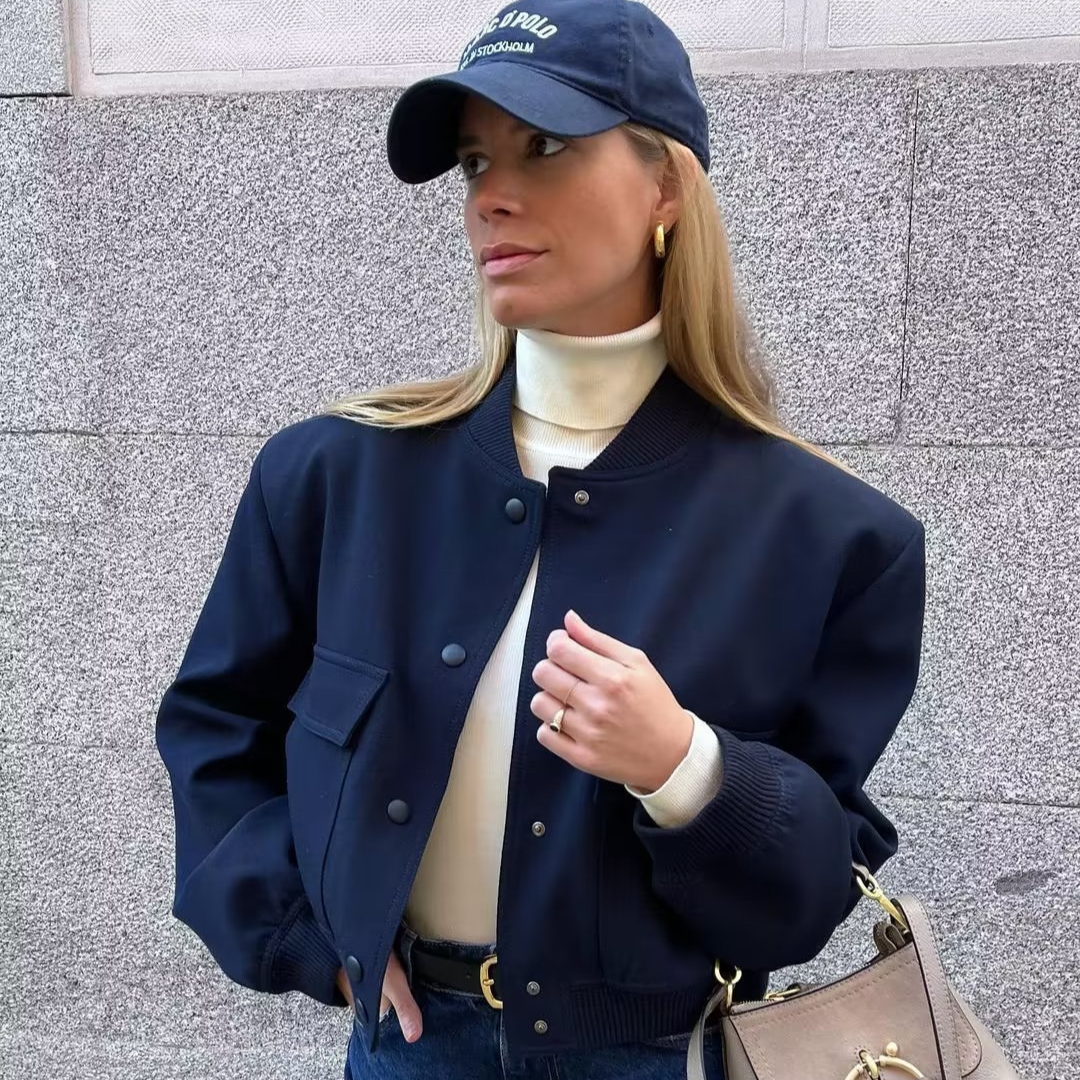 Levoire | Veste Courte Tendance Pour Femmes Avec Col Bomber Bleu marine
