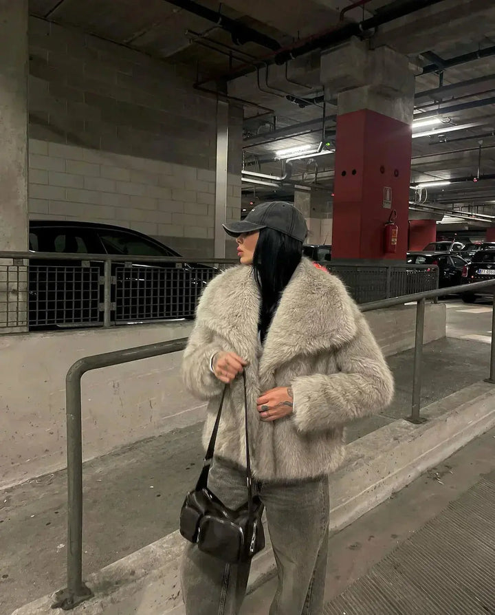Levoire | Manteau En Fourrure Tendance Avec Col