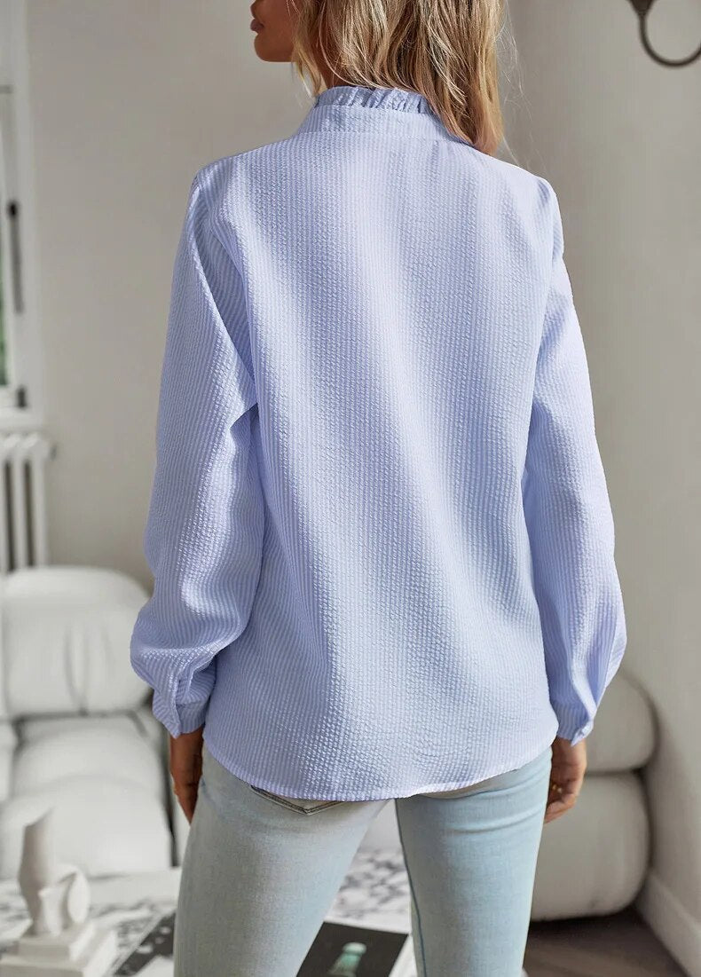 Levoire | Blouse Élégante Avec Fermeture À Bouton Et Volants