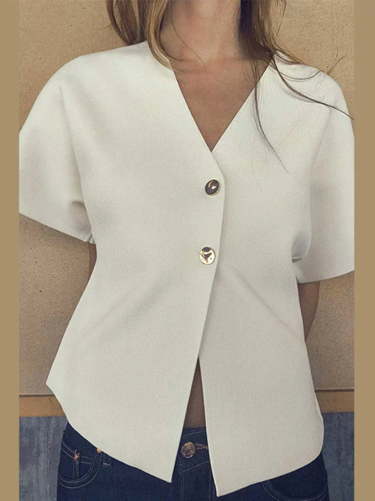 Levoire | Pull Top V-Navigation