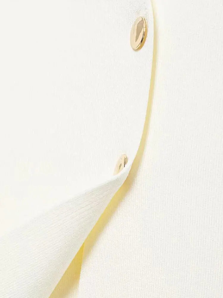 Levoire | Pull Top V-Navigation