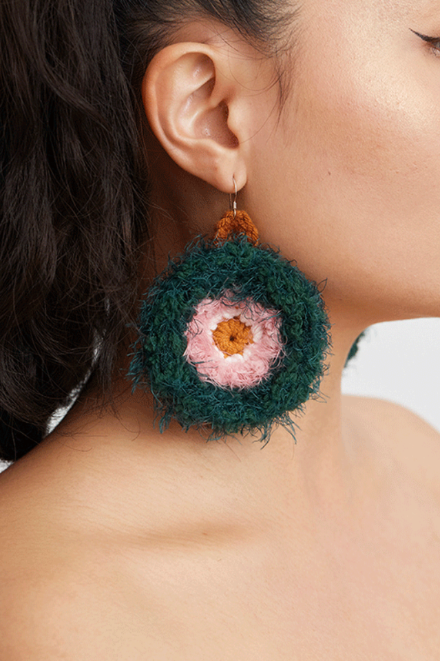 Levoire | Boucles D'Oreilles Rondes En Peluche Macaron