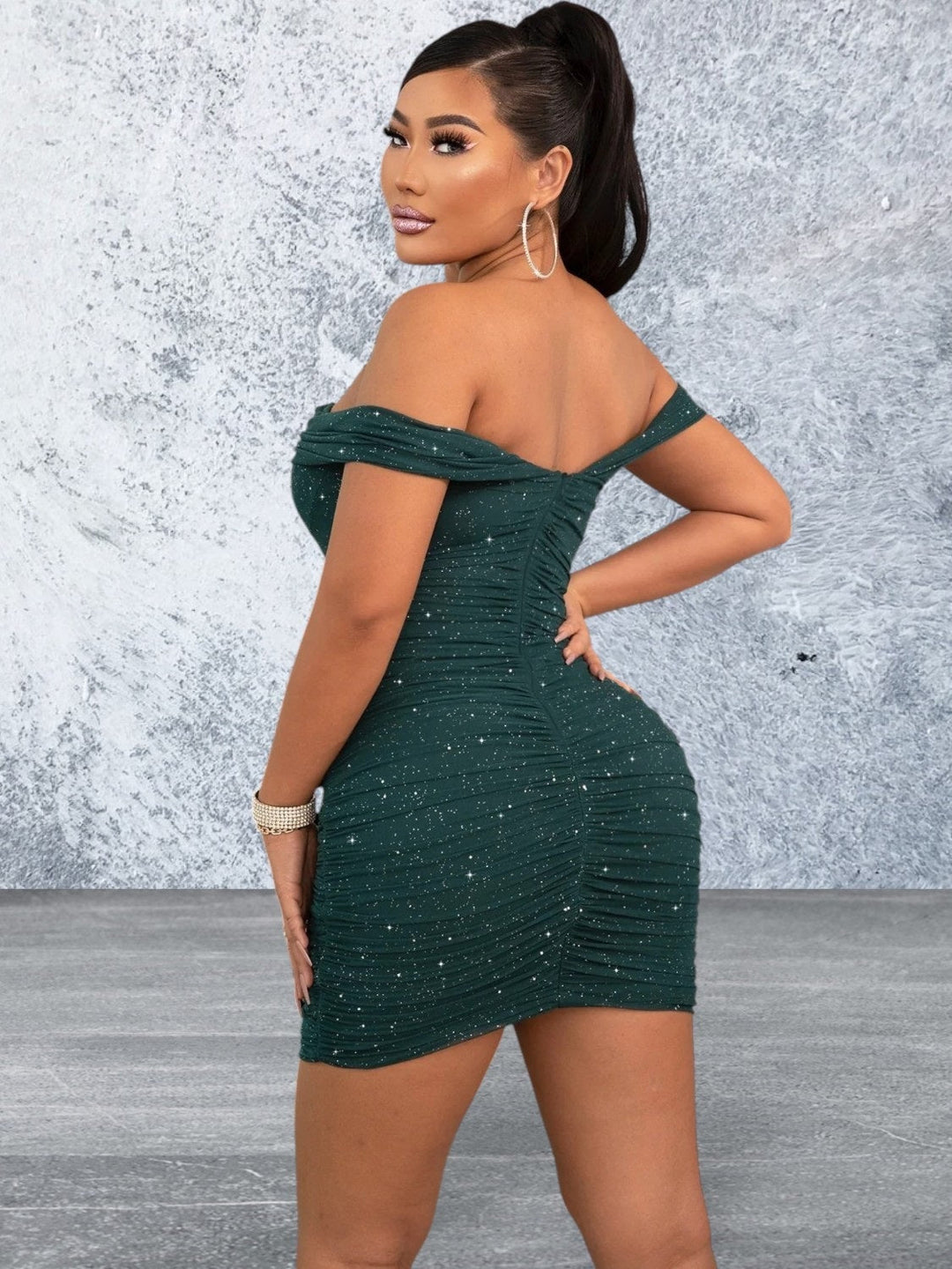 Levoire | Robe Cocktail Bodycon Off-Shoulder Raffinée