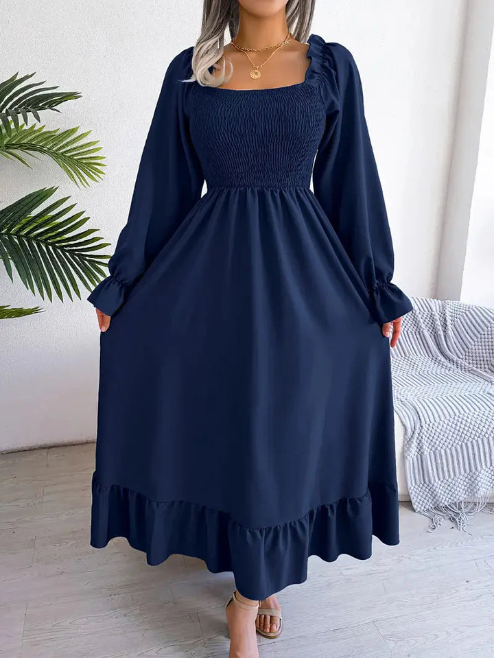 Levoire | Robe Maxi Robe Élégante Avec Des Manches Longues Et Des Volants Bleu marine