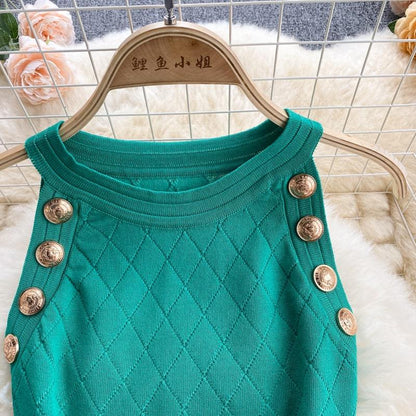 Levoire | robe sans manches courte ajustée à encolure ronde avec bouton sur le côté