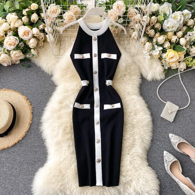 Levoire | robe longue ajustée à col rond avec décoration de bouton Une taille Doit