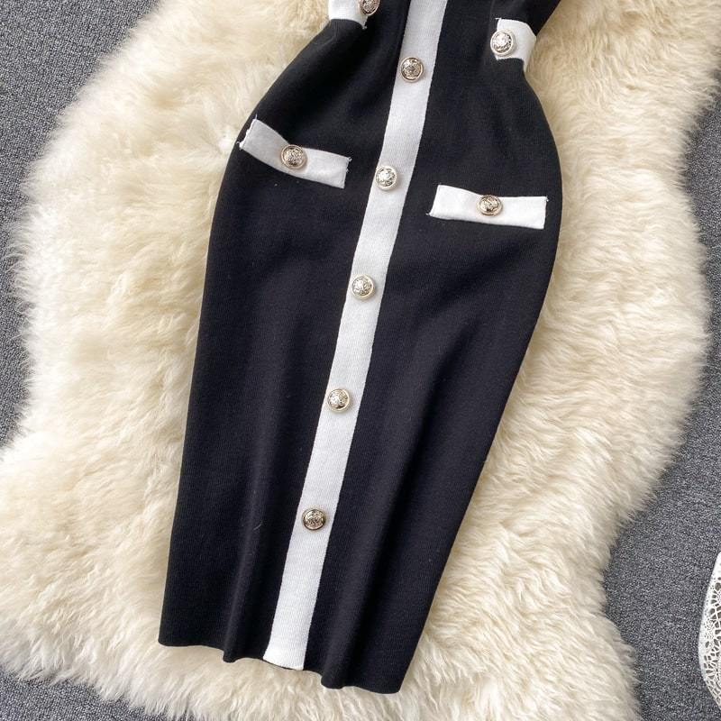 Levoire | robe longue ajustée à col rond avec décoration de bouton