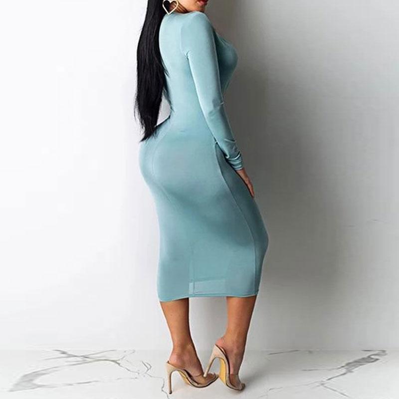 Levoire | robe longue ajustée à manches longues décolletée sexy