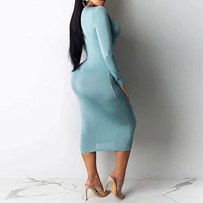 Levoire | robe longue ajustée à manches longues décolletée sexy